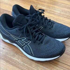ASICS Gel Nimbus 24 Black Running Shoes